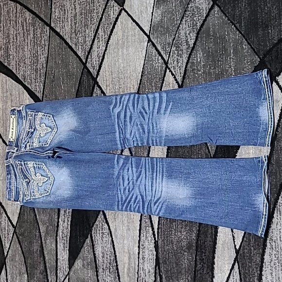 ROCK REVIVAL JILLIAN EMBROIDERED RHINESTONES EASY FIT BOOT-CUT DENIM - Picture 12 of 15